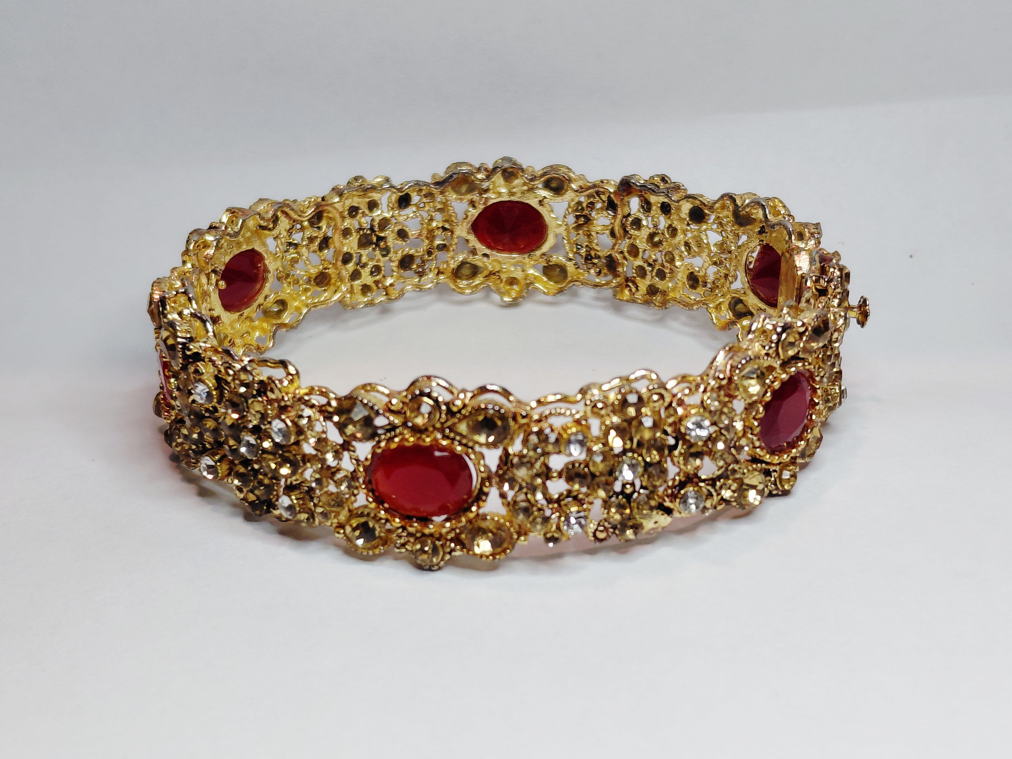 NiNi's Imperial Scarlet Bracelet