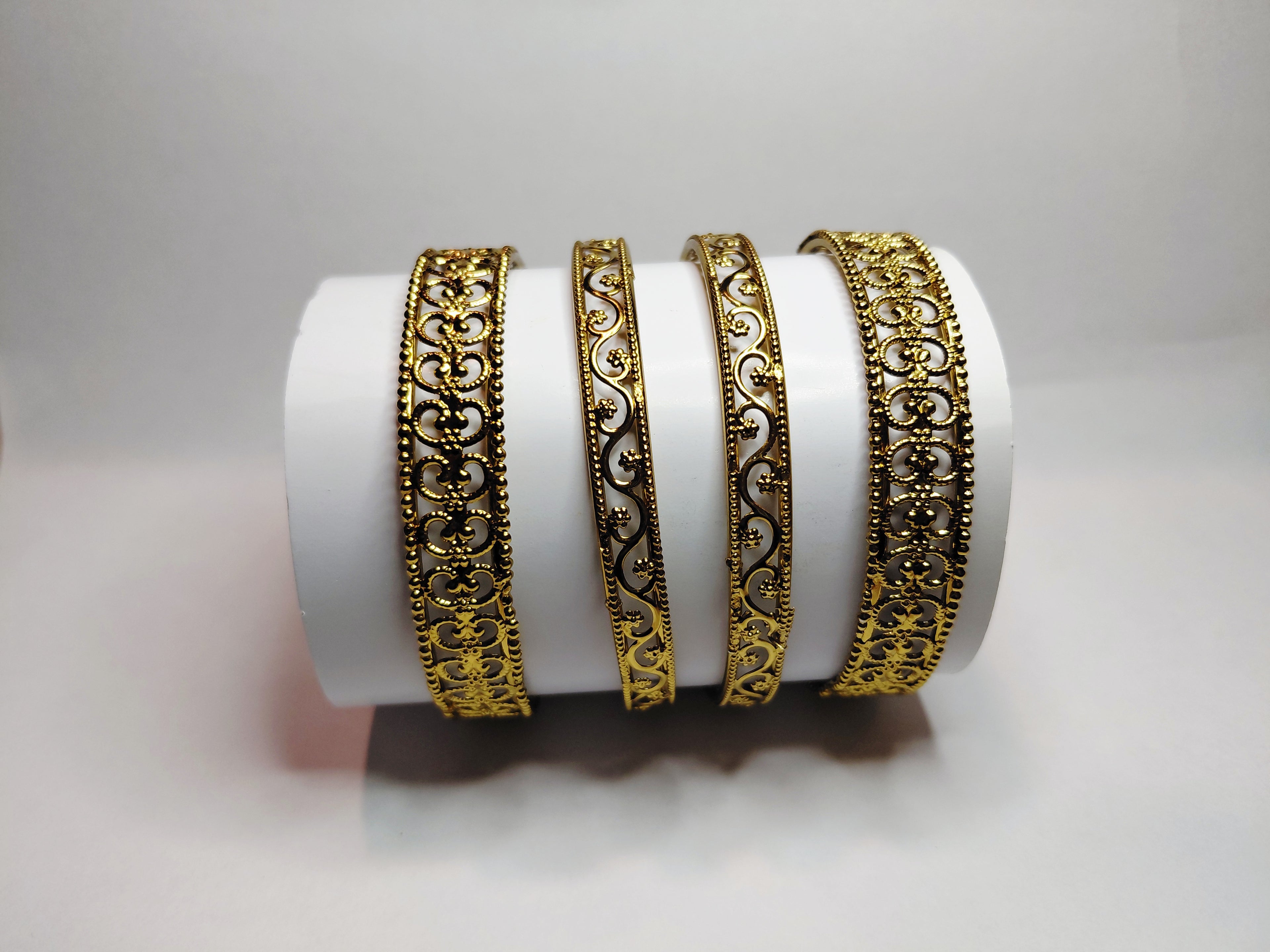 NiNi's Lace of Gold Bangle Set (ct.4)