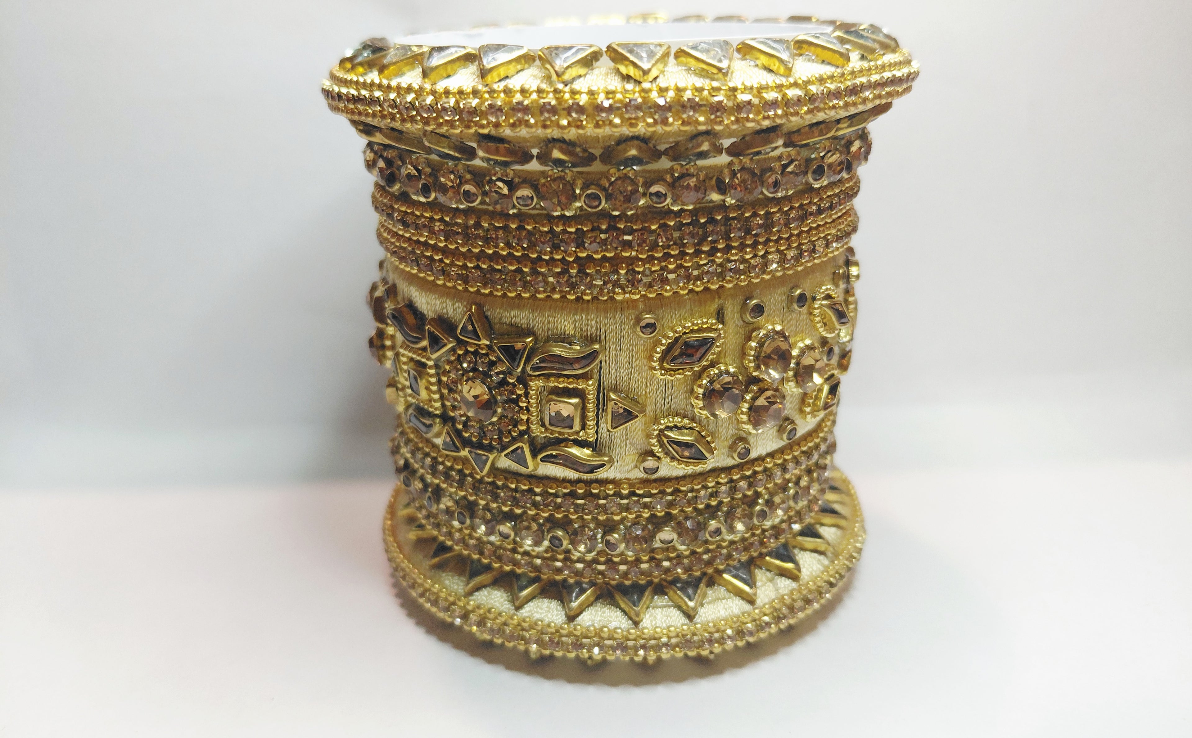 NiNi's Gilded Crown Bangle Set (Ct. 9)