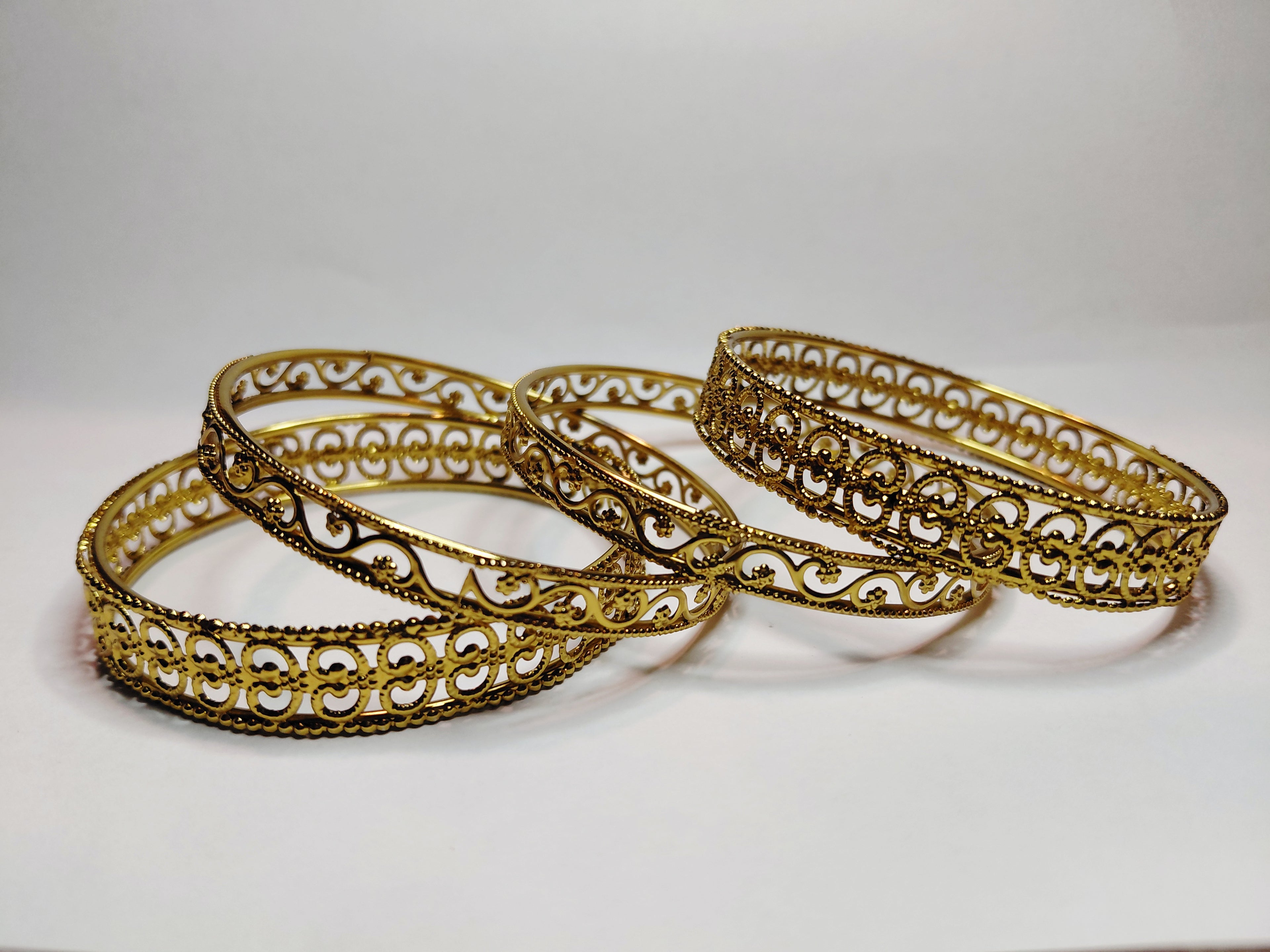 NiNi's Lace of Gold Bangle Set (ct.4)